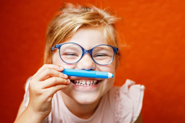 Happy Cute Little Preschooler Girl Glasses Holding Colorful Pencils Making — Stok fotoğraf
