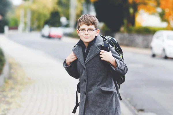 Happy Kid Boy Glasses Backpack Satchel Schoolkid Stylish Fashon Coan — Stock Photo, Image
