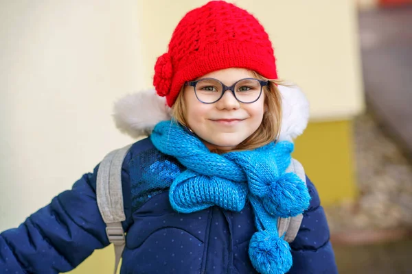 Cute Little Preschool Girl Glasses Her Way Playschool Healthy Happy — Stock Photo, Image