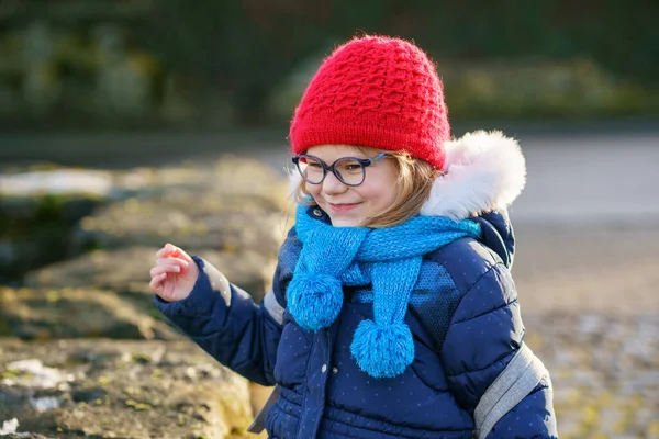 Cute Little Preschool Girl Glasses Her Way Playschool Healthy Happy — Stock Photo, Image