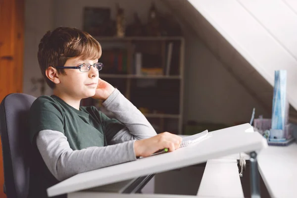 Kid Boy Glasses Learns Home School Preteen Child Making Homework — Fotografia de Stock