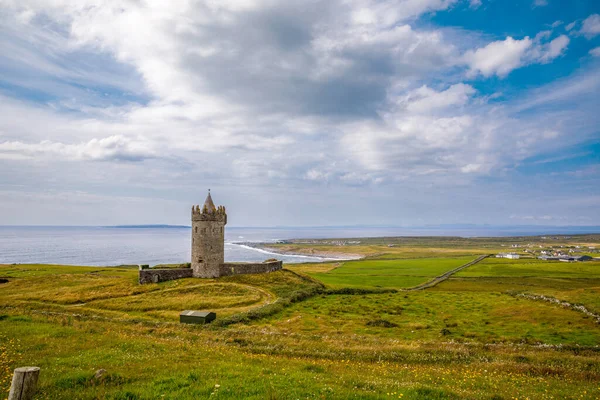 Doonagore Castle Irland Prachtig Oud Kasteel Wild Atlantic Way Ierse — Stockfoto