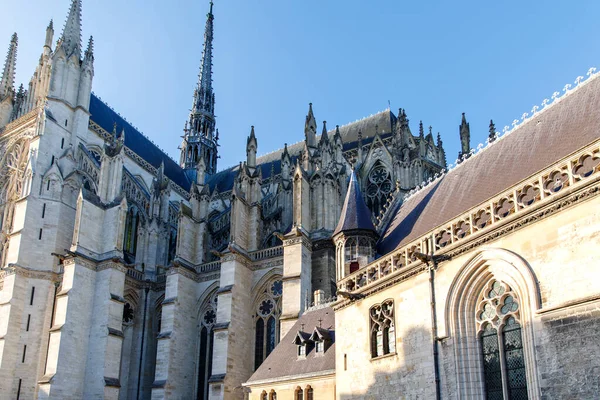 Καθεδρικός Ναός Αμιέν Γαλλική Γοτθική Αρχιτεκτονική Την Ηλιόλουστη Μέρα — Φωτογραφία Αρχείου