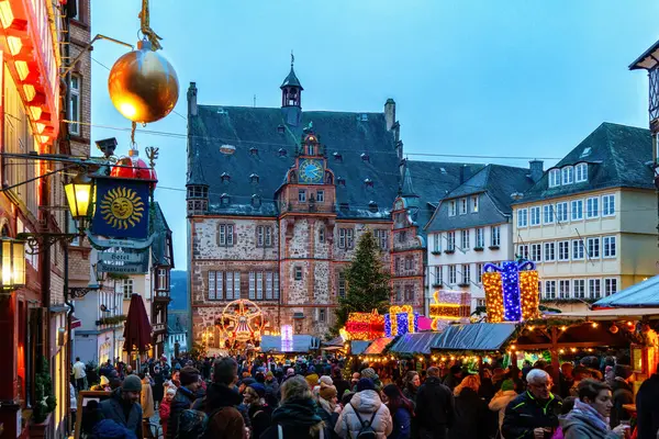 Marburg Německo Prosince 2022 Staré Tržiště Vánoční Výzdobou Staré Domy — Stock fotografie