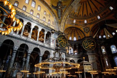 Ayasofya, Ayasofya, İstanbul, Türkiye, Bizans mimarisi, kent simgesi ve mimari dünyası.