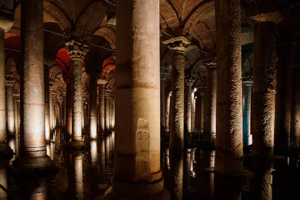 Basilica Cistern Yerebatan Sarayi Ancient Underground Water Reservoir Istanbul City — Stock Photo, Image