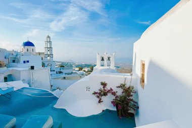 Santorini 'nin panoramik manzarası, Cyclades Adası, Yunanistan. Güzel Oia Köyü
