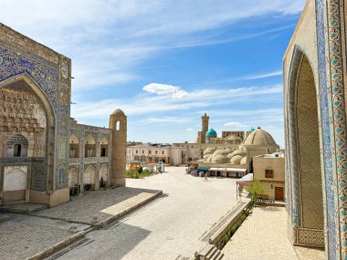 Buhara, Özbekistan Havacılık görüşü Kalan Minaret Emir ve Po-i-Kalan 'ın Alim Khan medresesi - İslami dini kompleksi