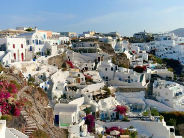 Santorini 'nin panoramik manzarası, Cyclades Adası, Yunanistan. Güzel Oia Köyü