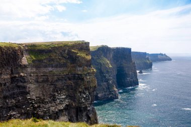 Muhteşem Moher Kayalıkları County Clare, İrlanda Burren bölgenin güneybatı kenarında bulunan deniz kayalıkları vardır. Vahşi Atlantik yolu.