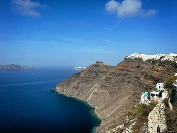 Santorini 'nin panoramik manzarası, Cyclades Adası, Yunanistan. Güzel Oia Köyü