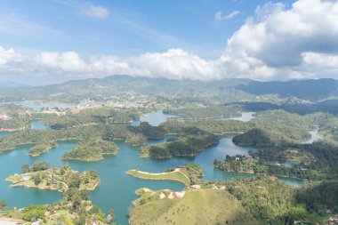 El Penol Guatape Medellin Kolombiya 'nın güzel manzarası