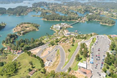 El Penol Guatape Medellin Kolombiya 'nın güzel manzarası