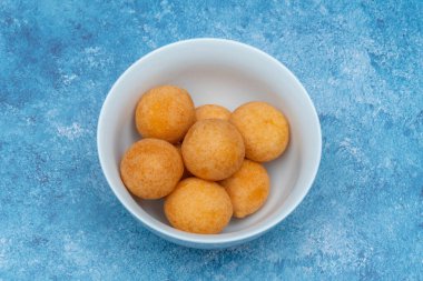 Geleneksel Kolombiya Bunuelo Yemekleri