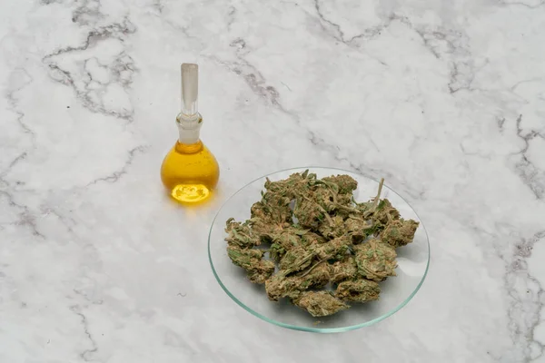 Cannabis Marihuana Medicinal Porro Hierba Recipiente Vidrio Extracto Medicinal Aceite —  Fotos de Stock