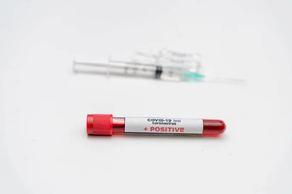 Covid Coronavirus Infected Blood Sample Sample Tube Vaccine Injectiespuit Het — Stockfoto