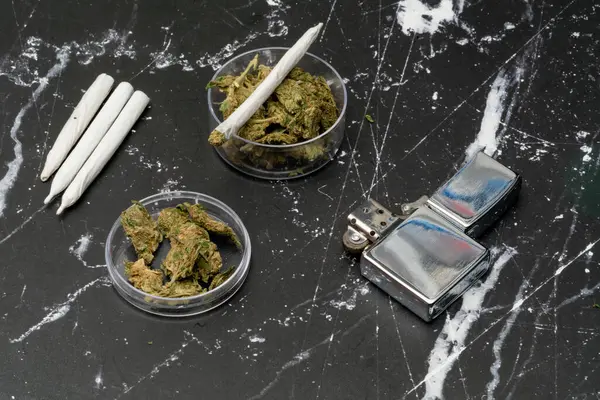 Marijuana Cannabis Medicinal Ízület Egy Üveg Tartályban Kannabisz Marihuána Olaj — Stock Fotó