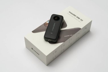 Bogota Kolombiya, Temmuz 2022, Insta360 Bir X2, 360 Kamera 4K HDR