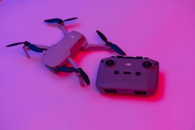 DJI Mini 2, DJI şirketi DJI Mavic Mini 2 tarafından fırlatılan en küçük İHA, sadece 249 g ağırlığında bir İHA.