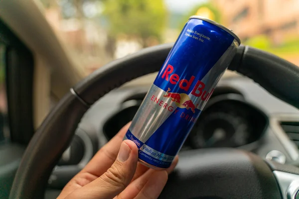Алюмінієва Банка Напою Red Bull Energy Red Bull Найпопулярніший Енергетичний — стокове фото