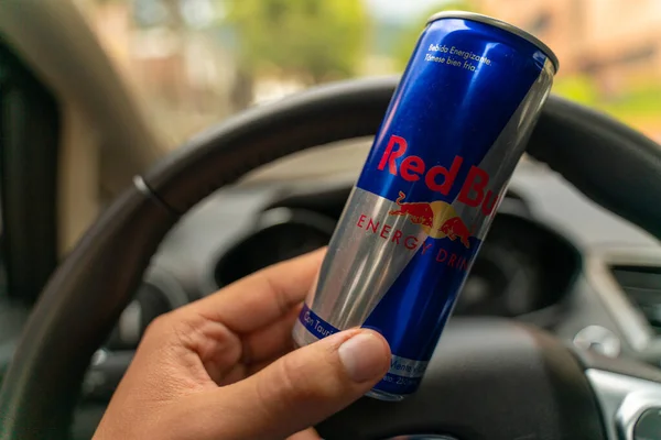 Алюмінієва Банка Напою Red Bull Energy Red Bull Найпопулярніший Енергетичний — стокове фото
