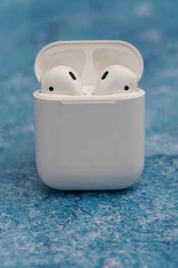 Apple 'dan Kablosuz Kulaklıklar