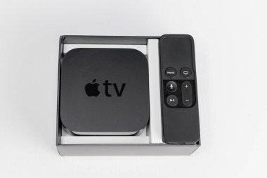 Uzaktan kumandalı Apple TV