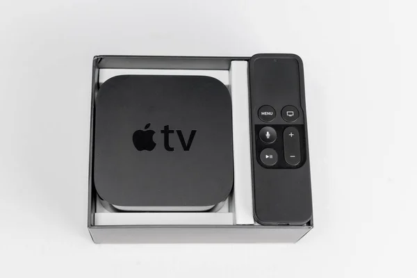 Apple Dengan Remote Control — Stok Foto