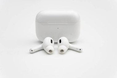 Apple AirPods Pro 2. nesil kablosuz kulaklık şarj çantası, Bogota, 
