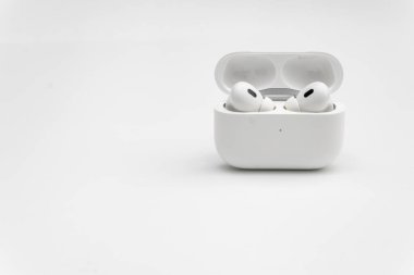 Apple AirPods Pro 2. nesil kablosuz kulaklık şarj çantası, Bogota, 