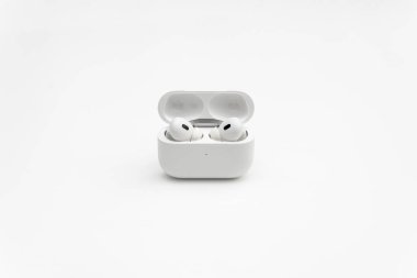 Apple AirPods Pro 2. nesil kablosuz kulaklık şarj çantası, Bogota, 