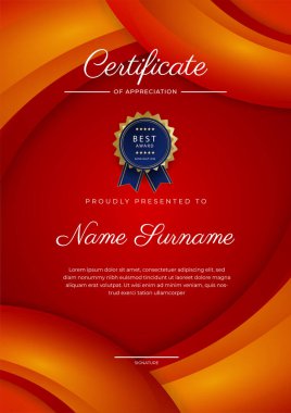 Kırmızı modern zarif sertifika şablonu tasarımı. Altın rozetli ve sınır çizgili ödül başarı şablonu