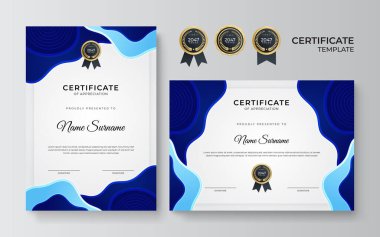 İş dünyası için modern mavi ve altın sertifika tasarımı ve altın rozetli başarı ödülü
