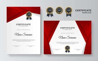 İş dünyası için modern kırmızı ve altın sertifika tasarımı ve altın rozetli başarı ödülü