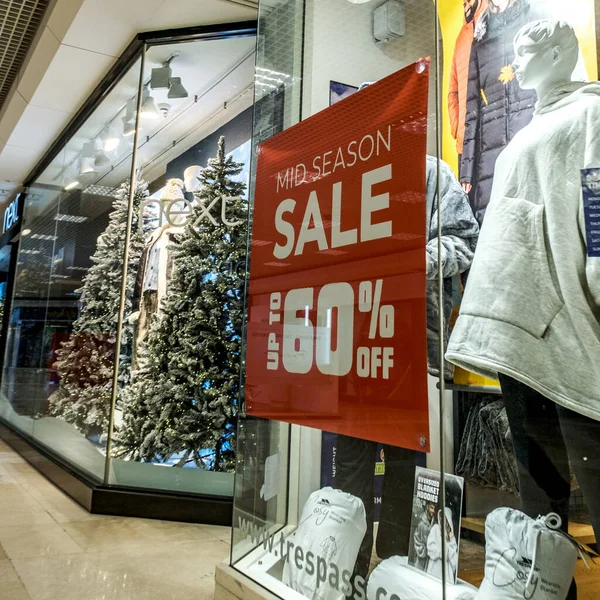 Epsom Surrey London November 2022 Retail Shop Discount Sale Sign — 스톡 사진