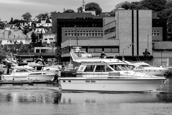 Sandnes Norwegen Mai 2023 Luxus Motorboot Oder Kreuzer Verlässt Hafen — Stockfoto