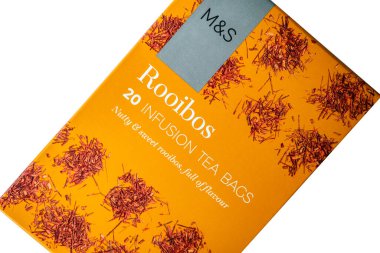 Londra İngiltere 18 Nisan 2025, Marks Kutusu ve Spencer Rooibos Kafeinsiz Çay Torbası