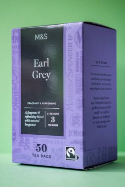 Londra İngiltere 18 Nisan 2025, Marks Kutusu veya Karton ve Spencer Earl Grey Çay Torbası