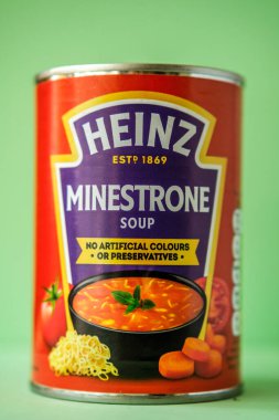 Londra İngiltere, 22 Nisan 2025, Heinz Çorbası Konservesi