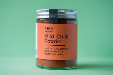 Londra İngiltere, 23 Nisan 2025, Marks ve Spencer Hafif Chilli Pwder Yemek İçi