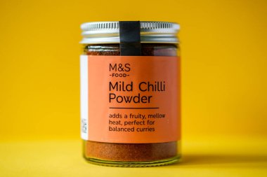 Londra İngiltere, 23 Nisan 2025, Marks ve Spencer Hafif Chilli Pwder Yemek İçi