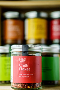 Londra İngiltere, 23 Nisan 2025, Marks ve Spencer Chilli Flakes Yemek Malzemeleri