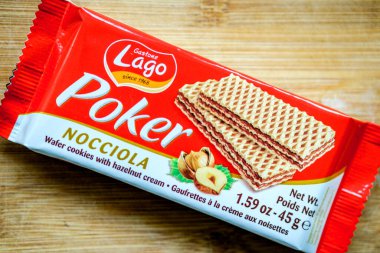 Londra İngiltere, 24 Nisan 2025, Poker Fındık Kremalı Bisküvi