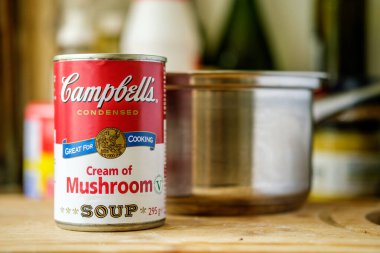 Londra İngiltere, 25 Nisan 2025, Campbell Kremalı Mantar Çorbası