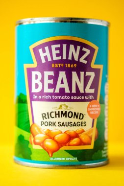 Londra İngiltere, 25 Nisan 2025, Richmond Domates soslu Heinz Fırınlanmış Fasulye Konservesi