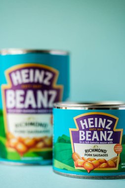 Londra İngiltere, 25 Nisan 2025, Richmond Domates soslu Heinz Fırınlanmış Fasulye Konservesi