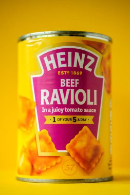 Londra İngiltere, 26 Nisan 2025, Domates soslu Heinz Biftek Konservesi