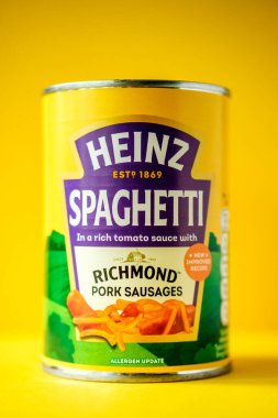 Londra İngiltere, 26 Nisan 2025, Richmond Sosisli Domates Konservesi Heinz Spagettisi