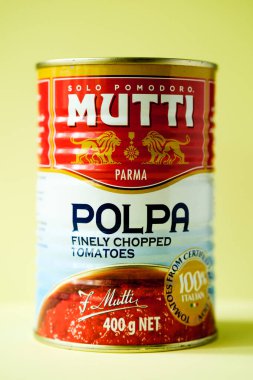 Londra İngiltere, Mayıs 03 2025, Mutti Polpa Konservesi İyi Doğranmış Domatesler Pişirme İçi