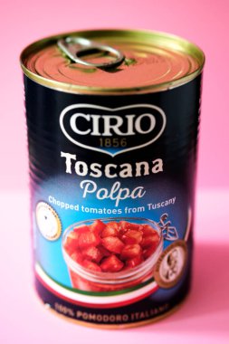 Londra İngiltere, Mayıs 03 2025, Cirio Toscana Polpa 'nın Doğradığı Domatesler İçindekiler